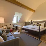 Private Nature Luxury