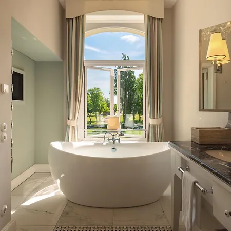 אתר נופש Private Nature Luxury 5*