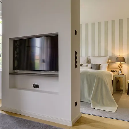 Private Nature Luxury